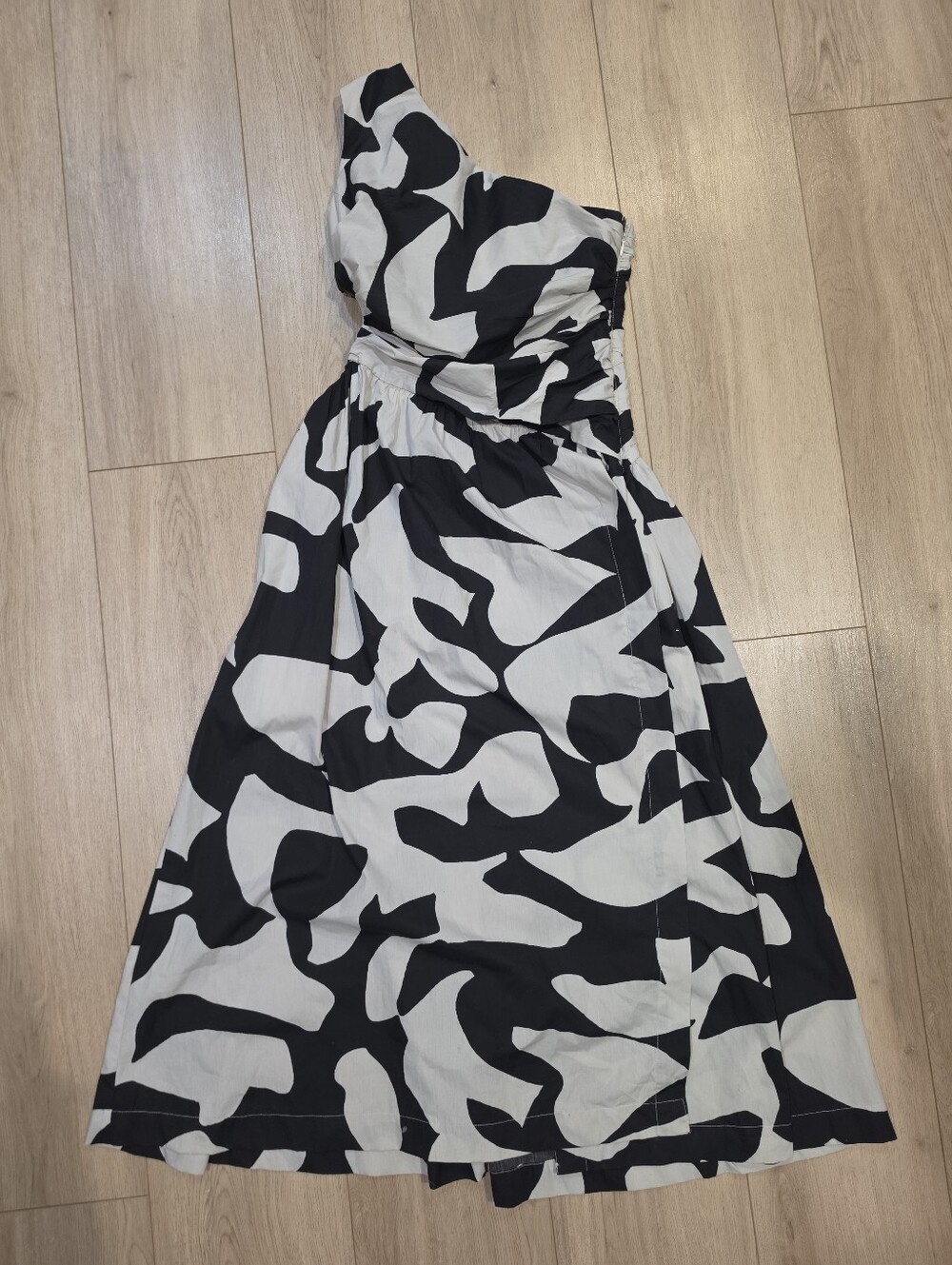 Abercrombie & Fitch One Shoulder Black White Midi Dress MP - Picture 2 of 8